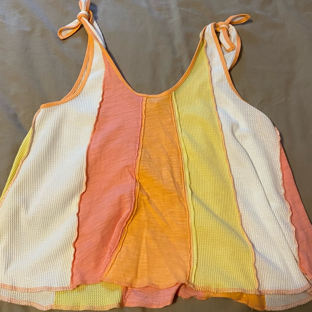Hem & thread neon cropped tank